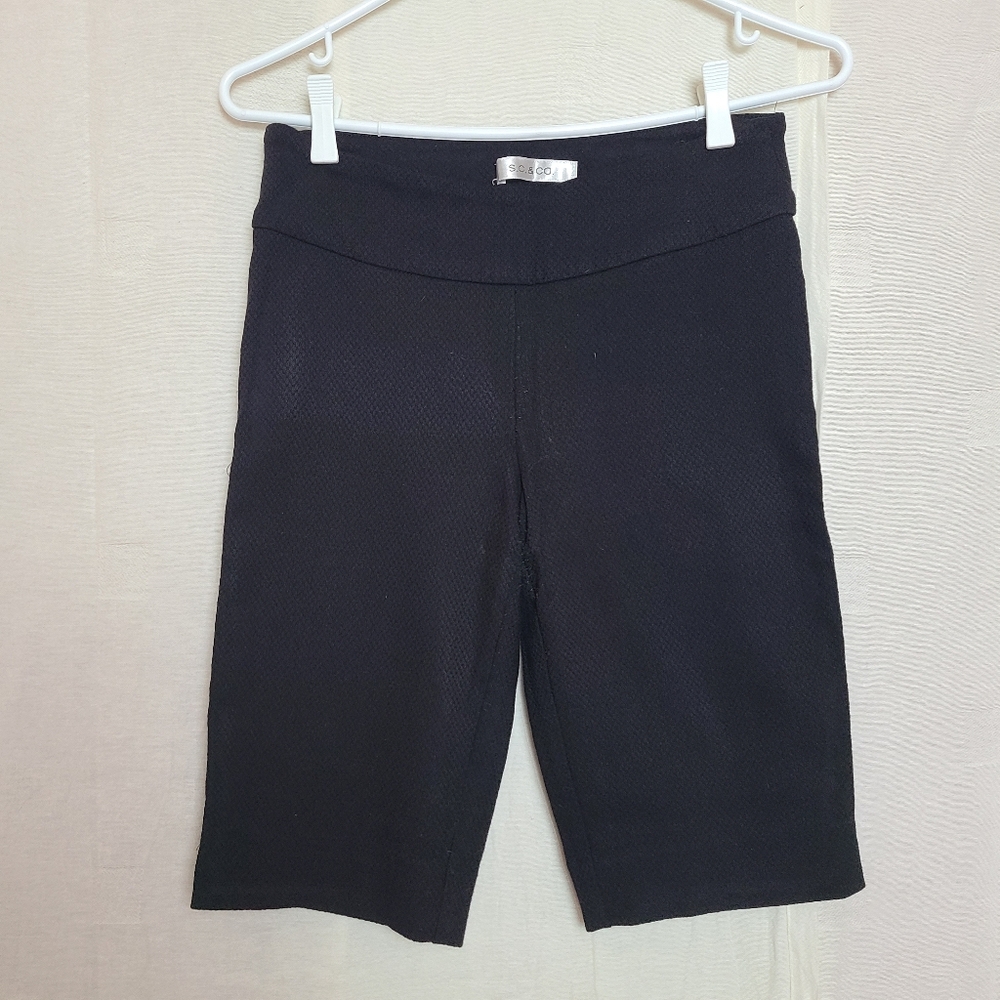 S.C. & Co Women's Black Bodycon Casual Legging Fit Bermuda Short
